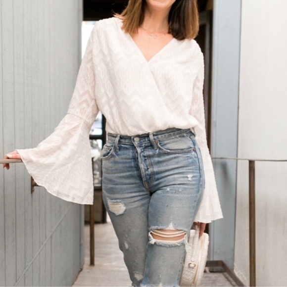 Wayf Tops - WAYF White & Gold Textured Metallic Bell Sleeve Bodysuit, Size XS